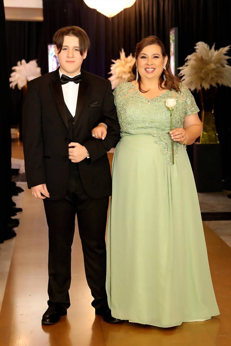 Desfile padres e hijos de la prom 2026 de Hillcrest School
