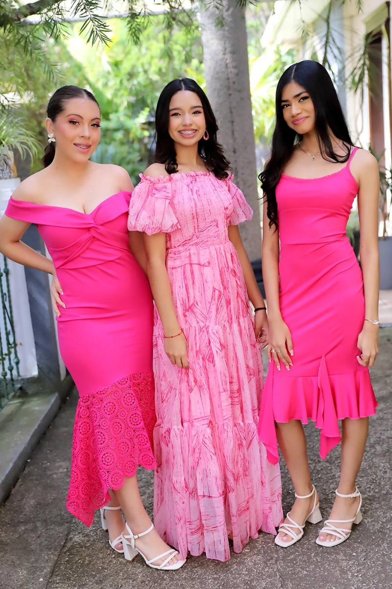 Alexandra Urbina, Ivanna Mendoza y Jimena Galvez