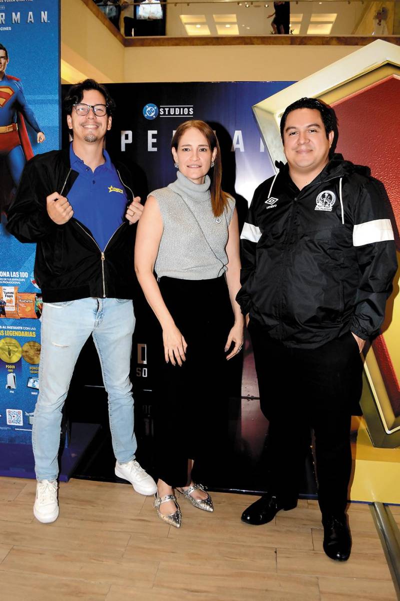 Raúl Agurcia, Marcela Molina y Julio Urquía.
