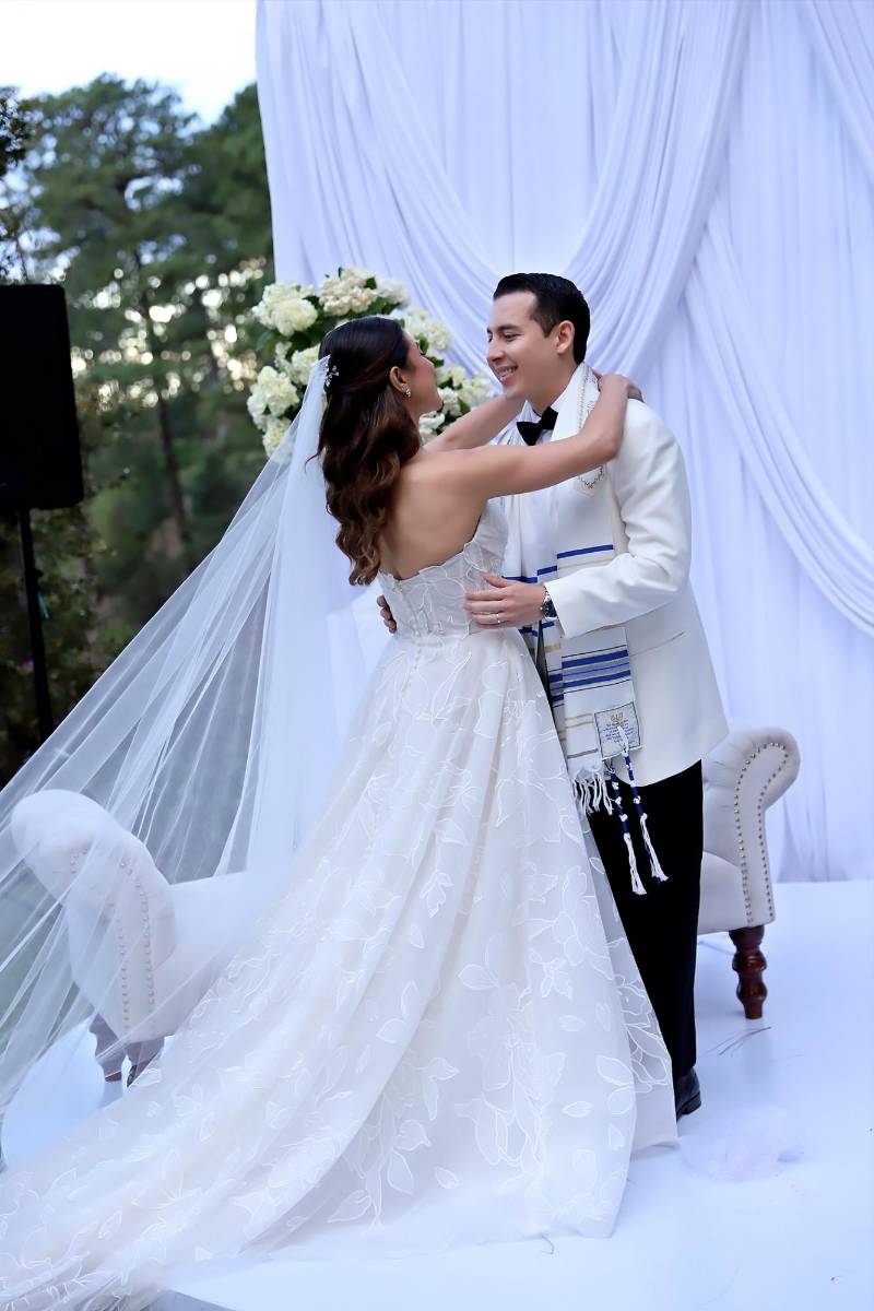 La boda de Paola Perdomo y Denis Cano