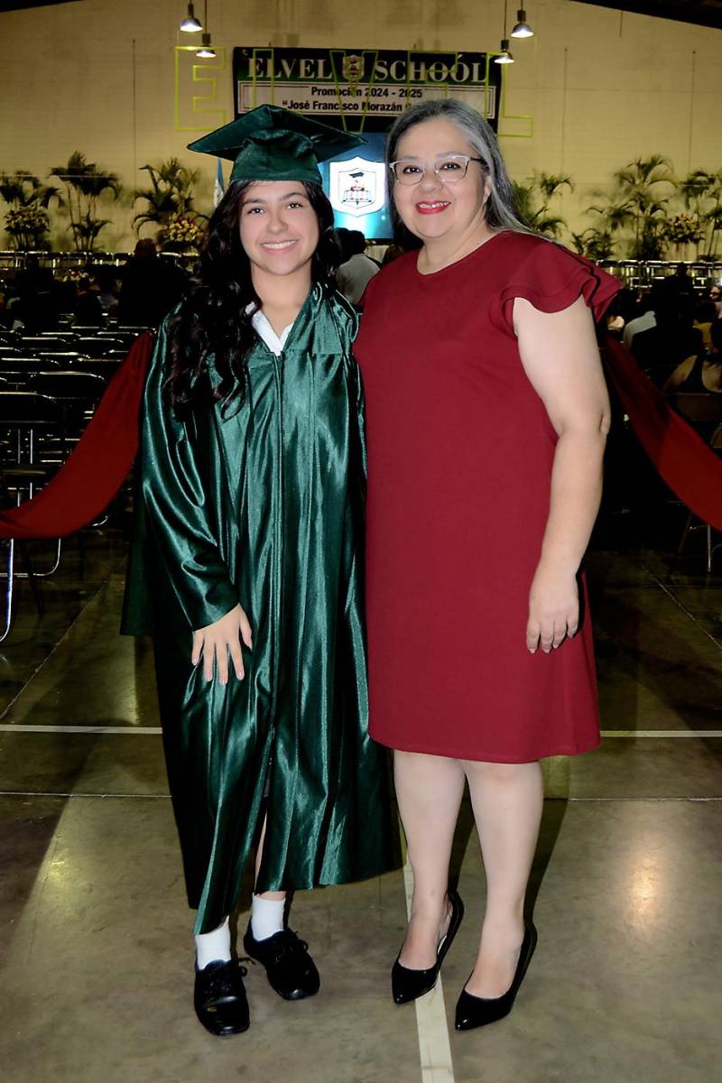 Graduación de la clase 2025 de Elvel School