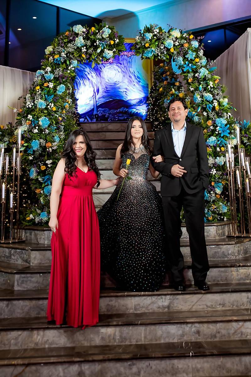 Zoila Inestroza, Johanna Chinchilla y César Chinchilla.