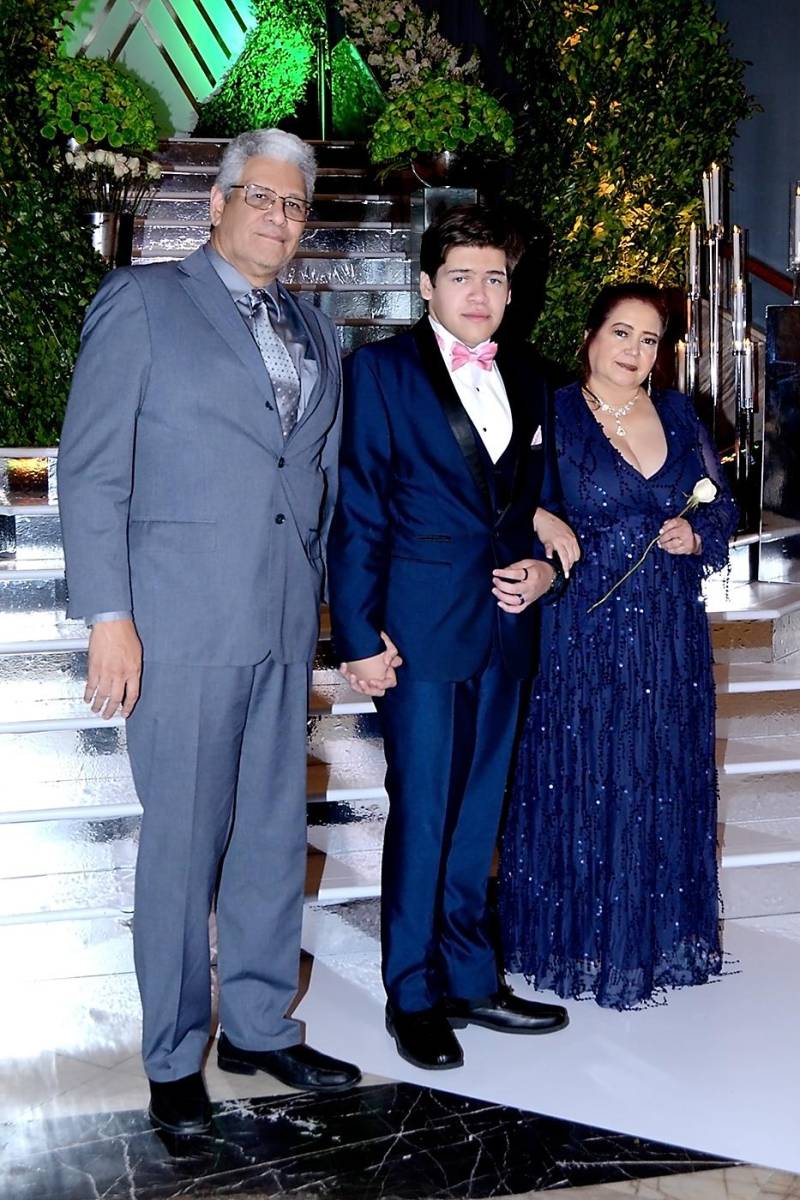 Desfile de padres e hijos en la prom de Antares &amp; Aldebaran 2023