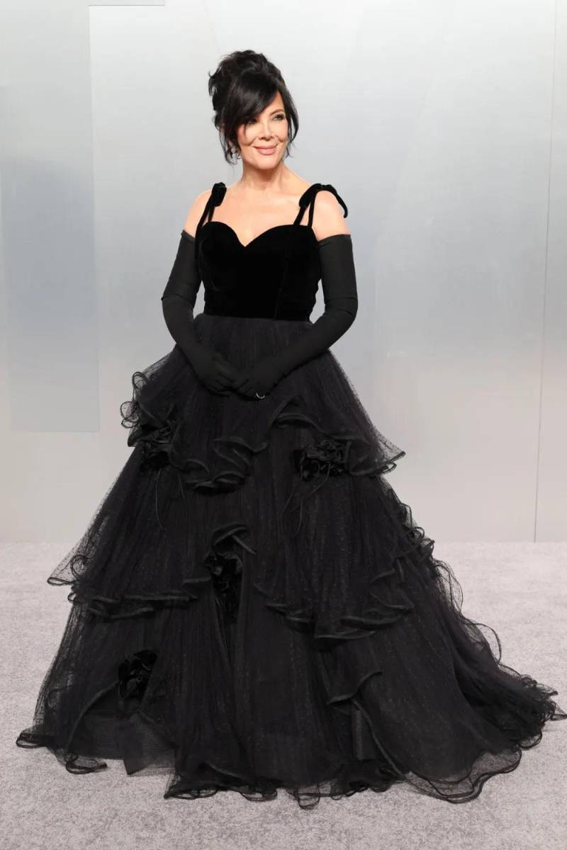 Kris Jenner en un diseño de Alta Costura de Valentino