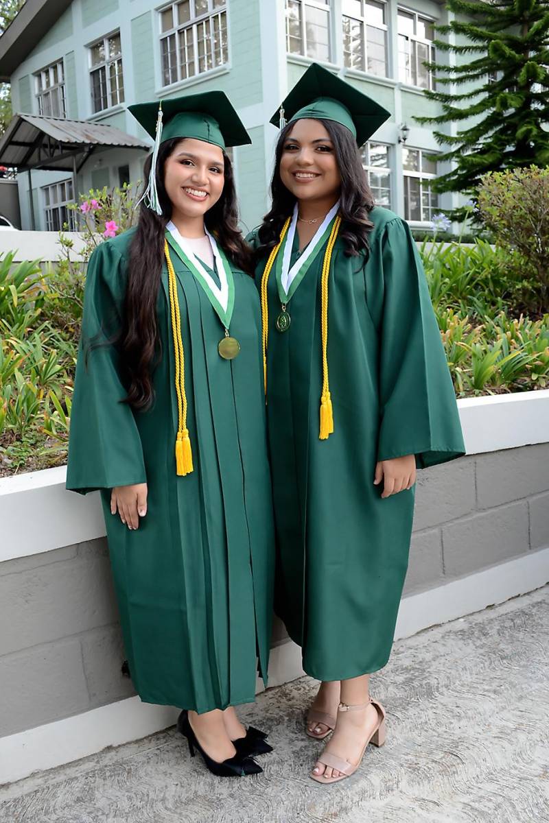 María José Sierra y Camila Regalado.