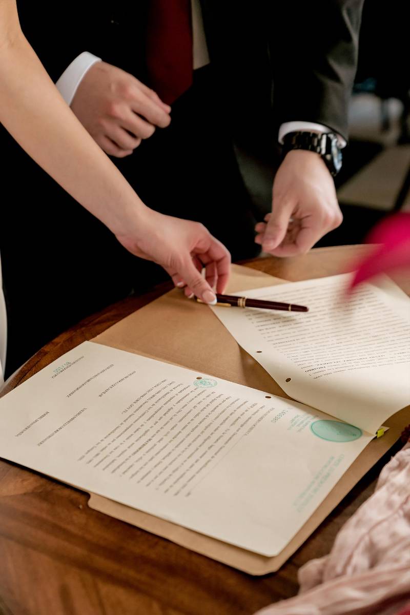 Muy felices, Valeria y Ricardo sellaron su unión civil. 