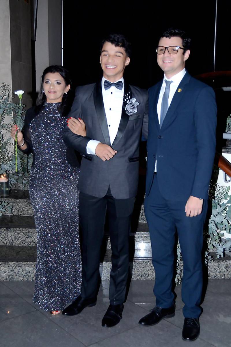 Esmely Sandoval, José Daniel Rodríguez y Roy Rodríguez.