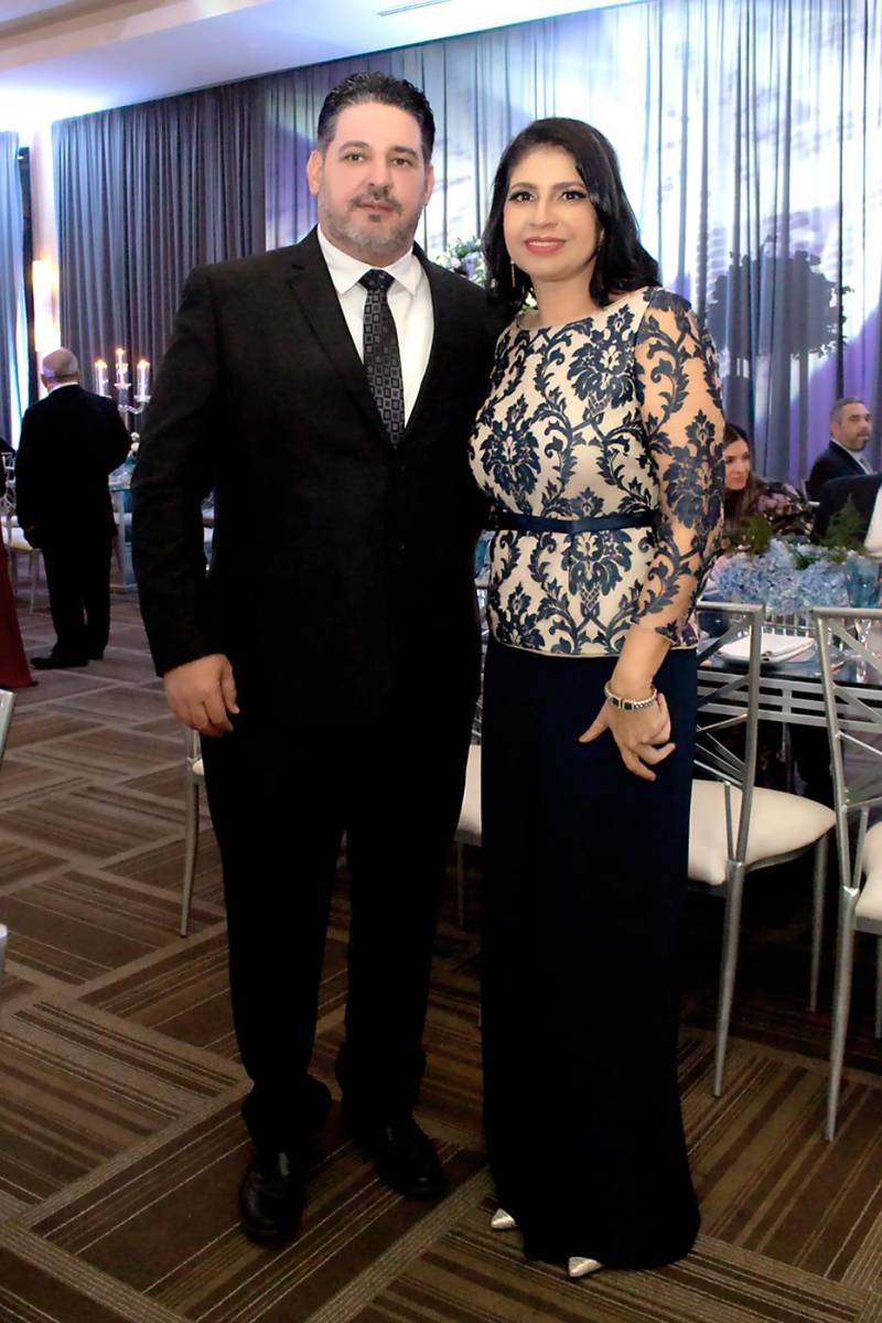 Luis y Roxana Mancia 