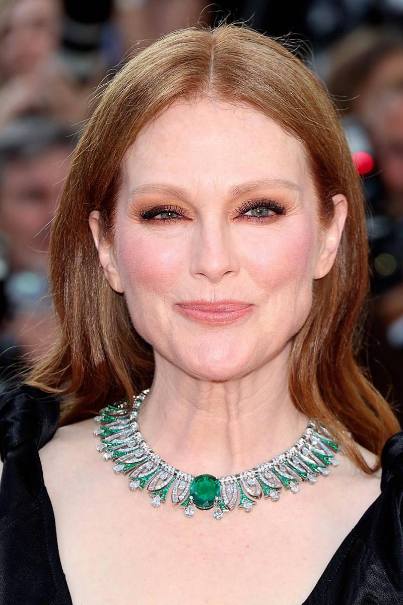 Julianne Moore dijo no creo que el Botox haga que las personas se vean mejor: “Creo que solo los hace parecer como si se hubieran hecho algo en la cara. Cuando miras a alguien a quien le han alterado la cara de alguna manera, se ve raro”.