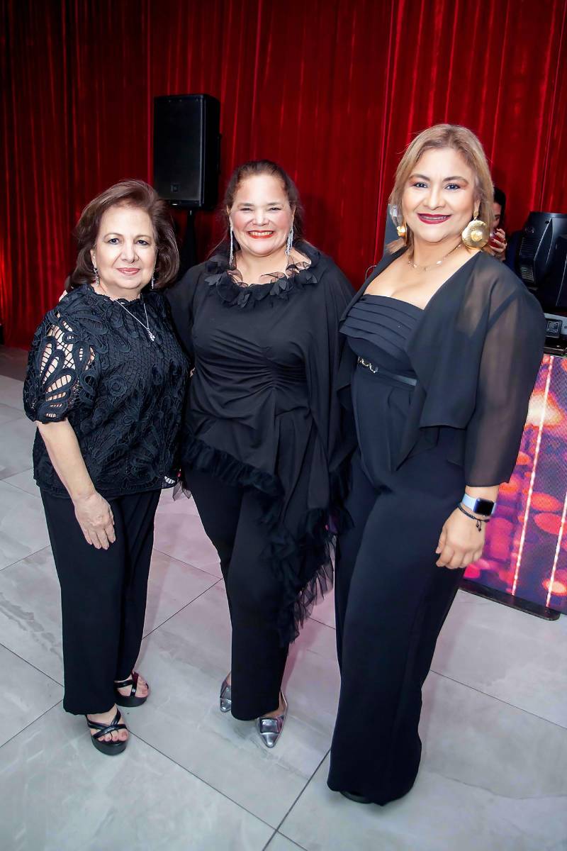 Ivonne Andonie, Francis Wilson y Juanita Peña