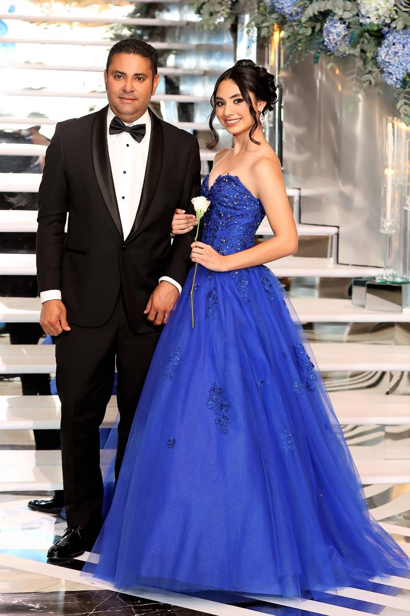 Katherine Vanessa con su padre Mario Canizalez