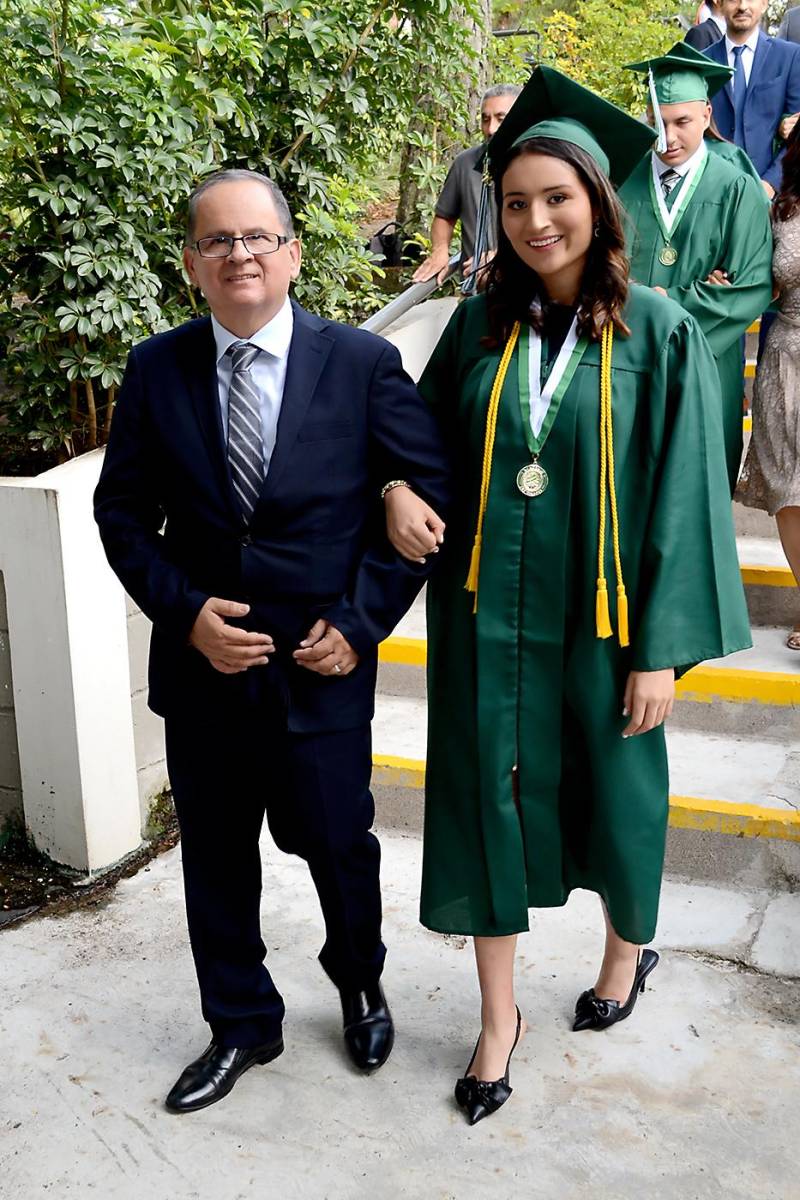Alex y Andrea Elvir.