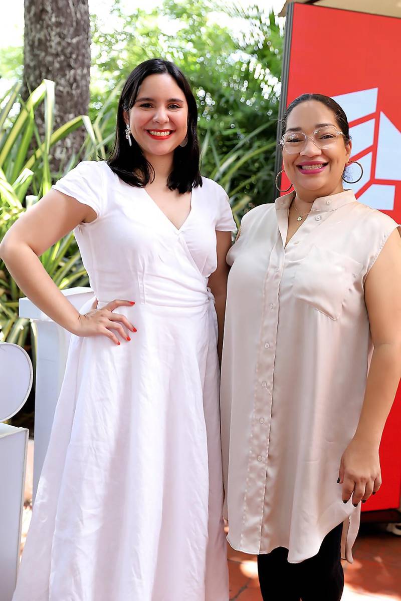 Denisse Cruz y Marissa Morales.