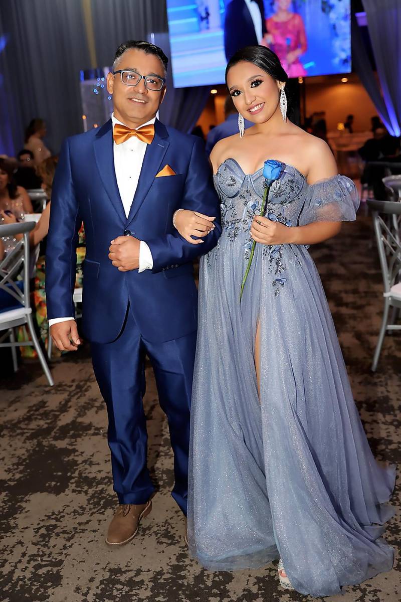 Ronald Muñoz con su hija Arianne Valentina Muñoz Aguilar 