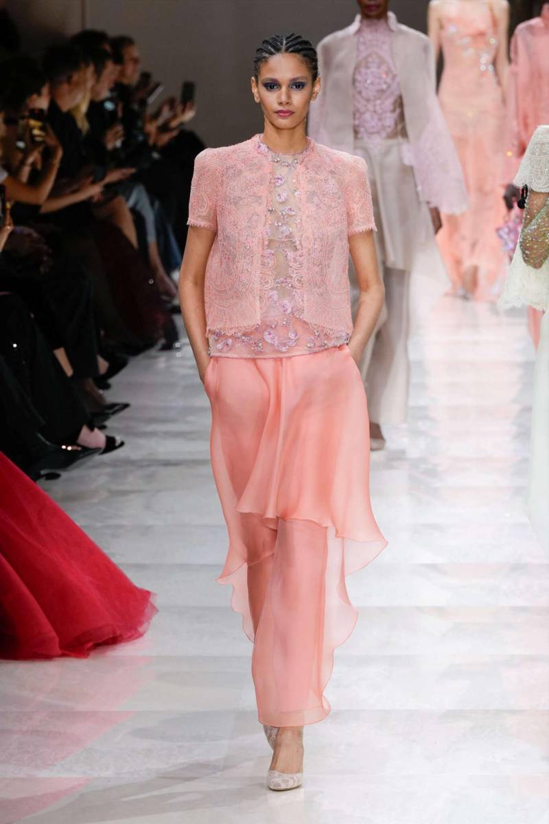Armani presenta colección Alta Costura Primavera Verano 2024