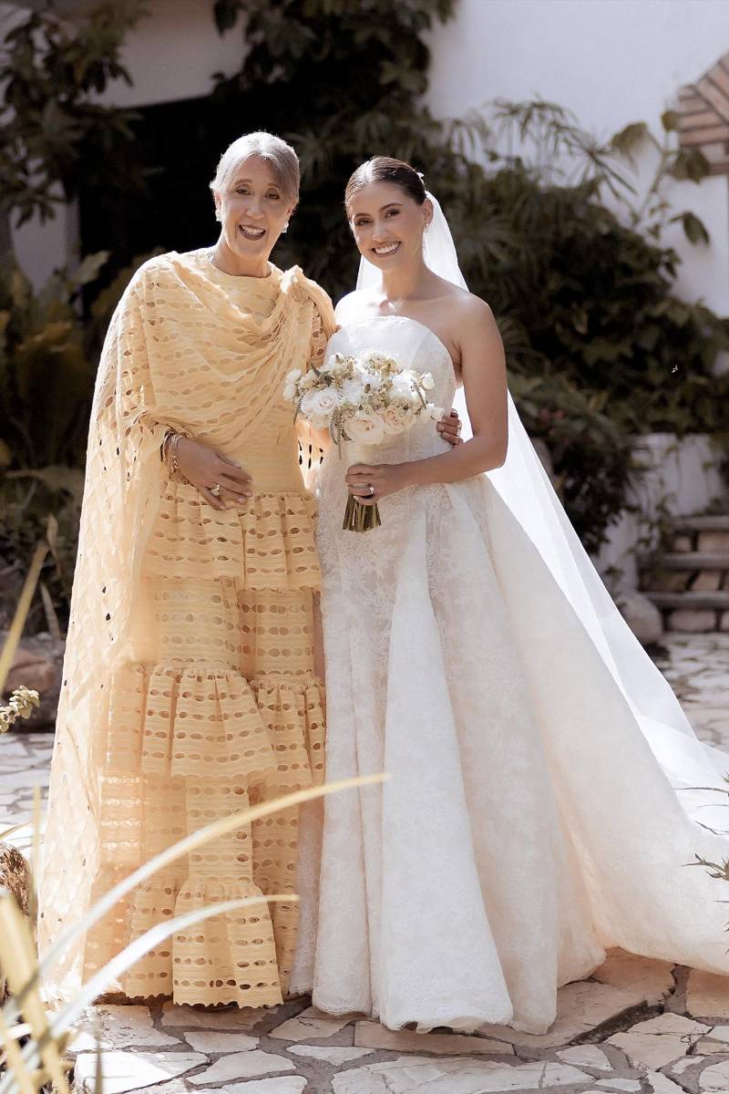 Asi se vivió la boda eclesiástica de Johannes Múller y Ruth Panayotti
