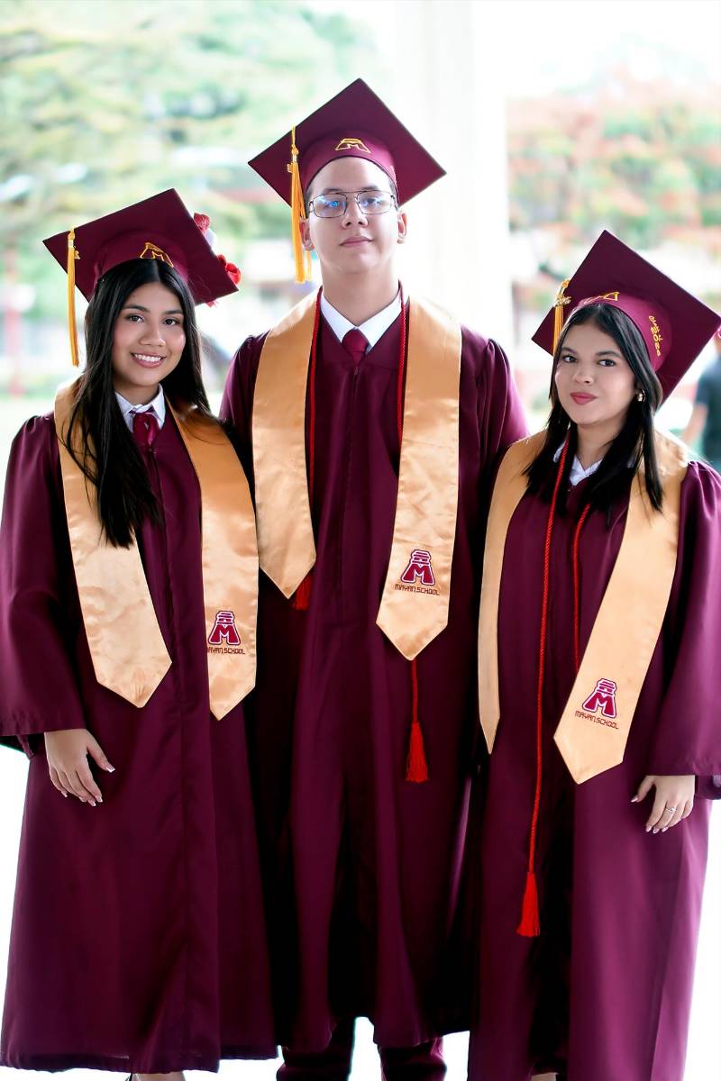 Graduación de los seniors 2026 de Mayan School
