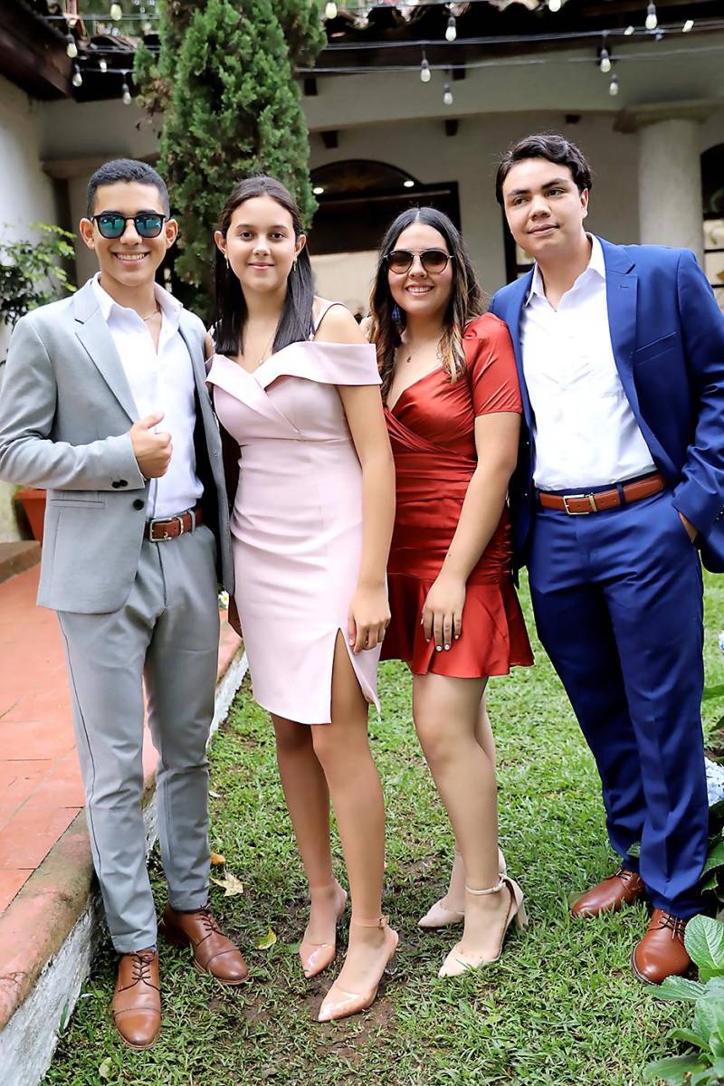 Brunch de los Senior 2023 de la Estancia School