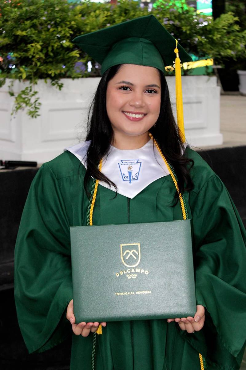 Andrea Ortega.