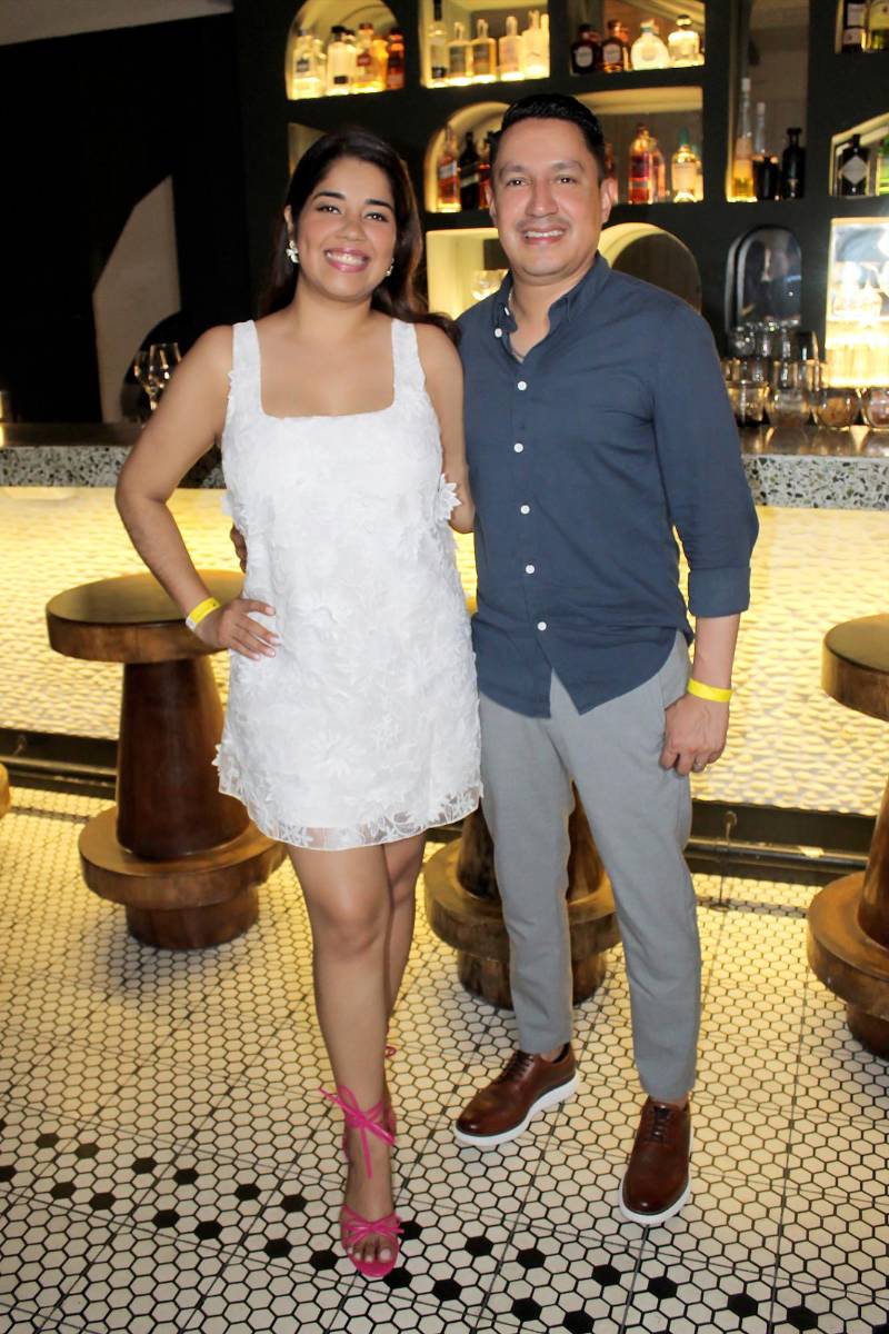 Andrea Rivera y Dennis Madrid.