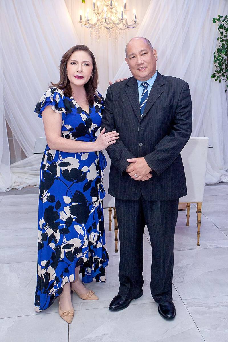 Nidia Manzanares y Javier León.