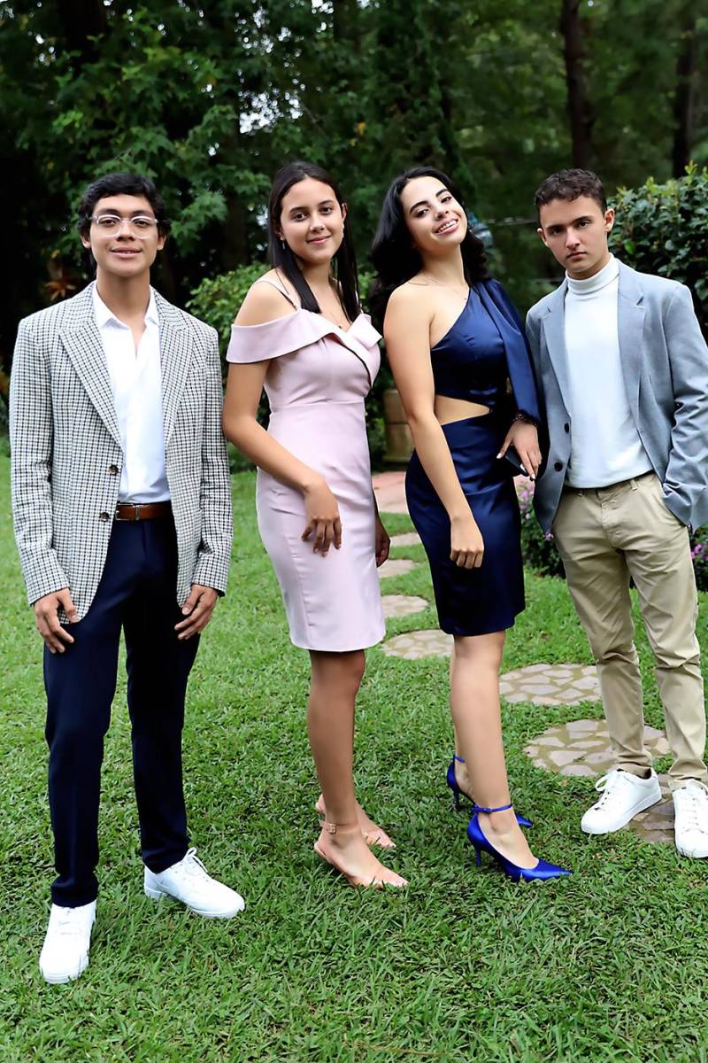 Diego Ponce, Ana Pino, Victoria Castro y Patrick Zacapa