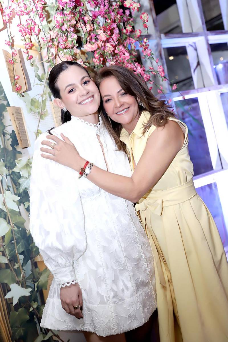Allison Rivera con su madre Mandy.