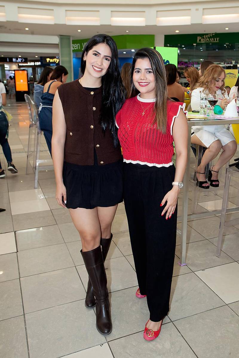 Grecia Gáleas y Jackie Rivera.