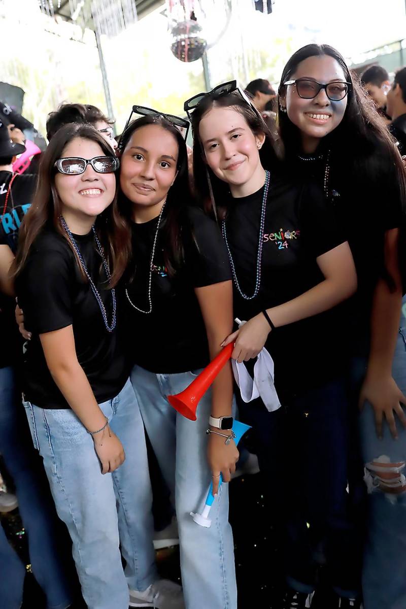 Michelle Mejía, Valeria Moscoso, Andrea Mejía y Rina Turcios.