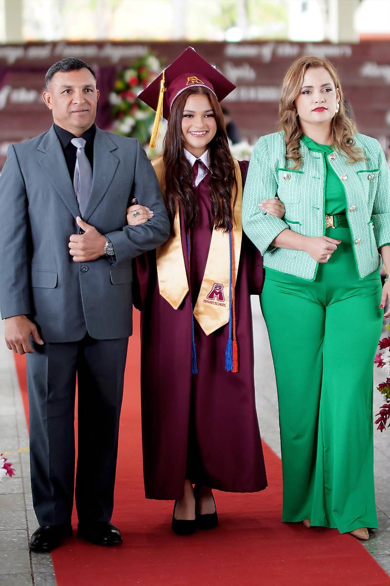 Graduación de los seniors 2026 de Mayan School