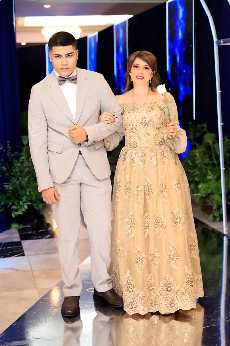 César Fernández y Lesbia Herrera.