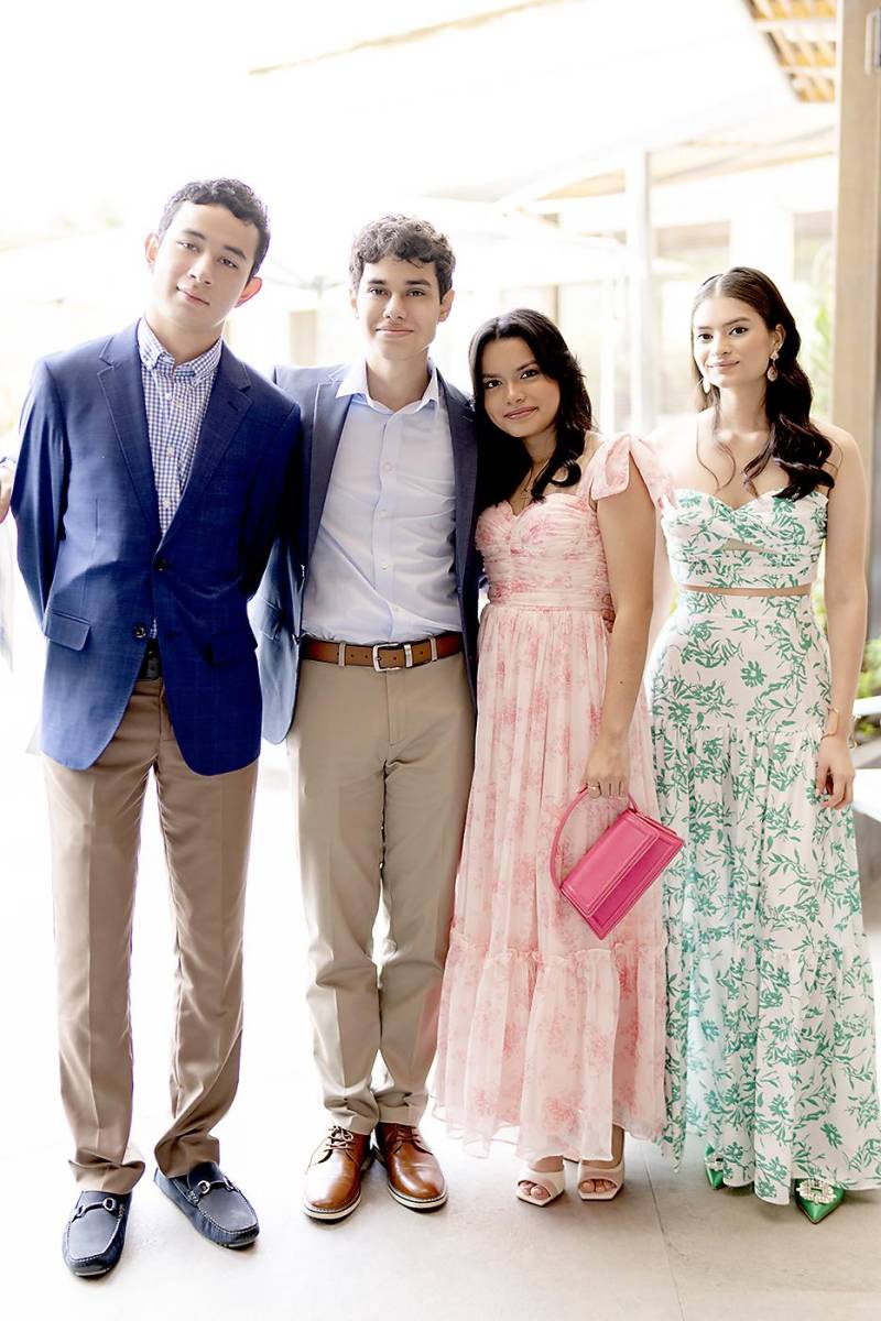 Andrés Valladares, Diego Palma, Andrea Oliva y Naomi Rivera.