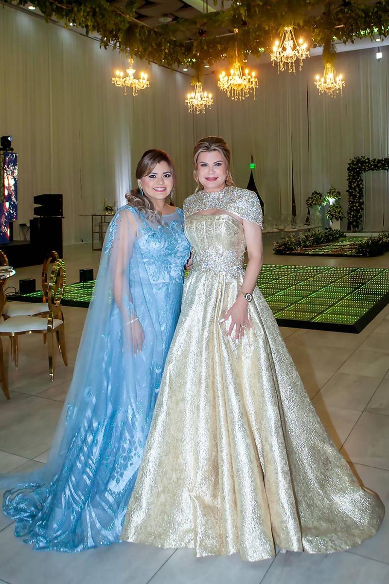 Patricia y Doris Carrillo.