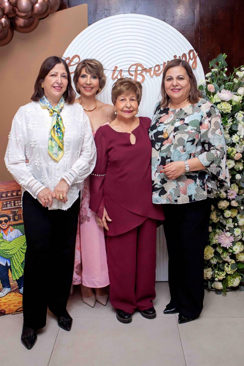 Julie Jiménez, Lilian Jaar, Maruca Faraj y Liset Aude.