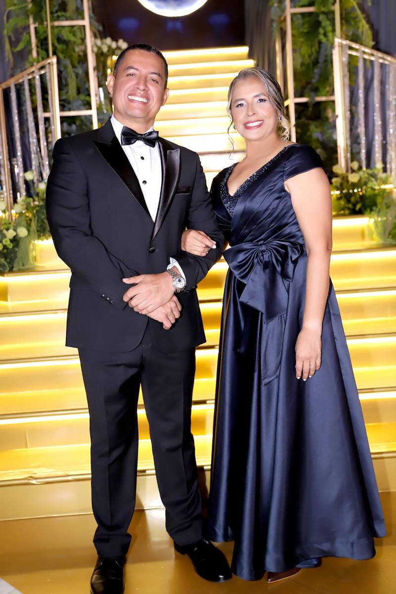 Invitados a la Prom 2026 de la Academia Los Pinares