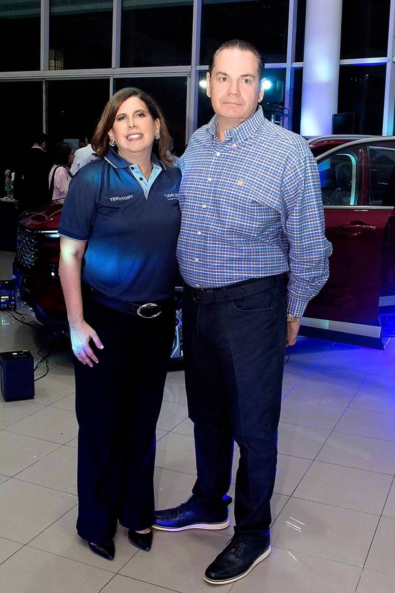 Maria Alexandra Canahuati con Juan Vogelsang