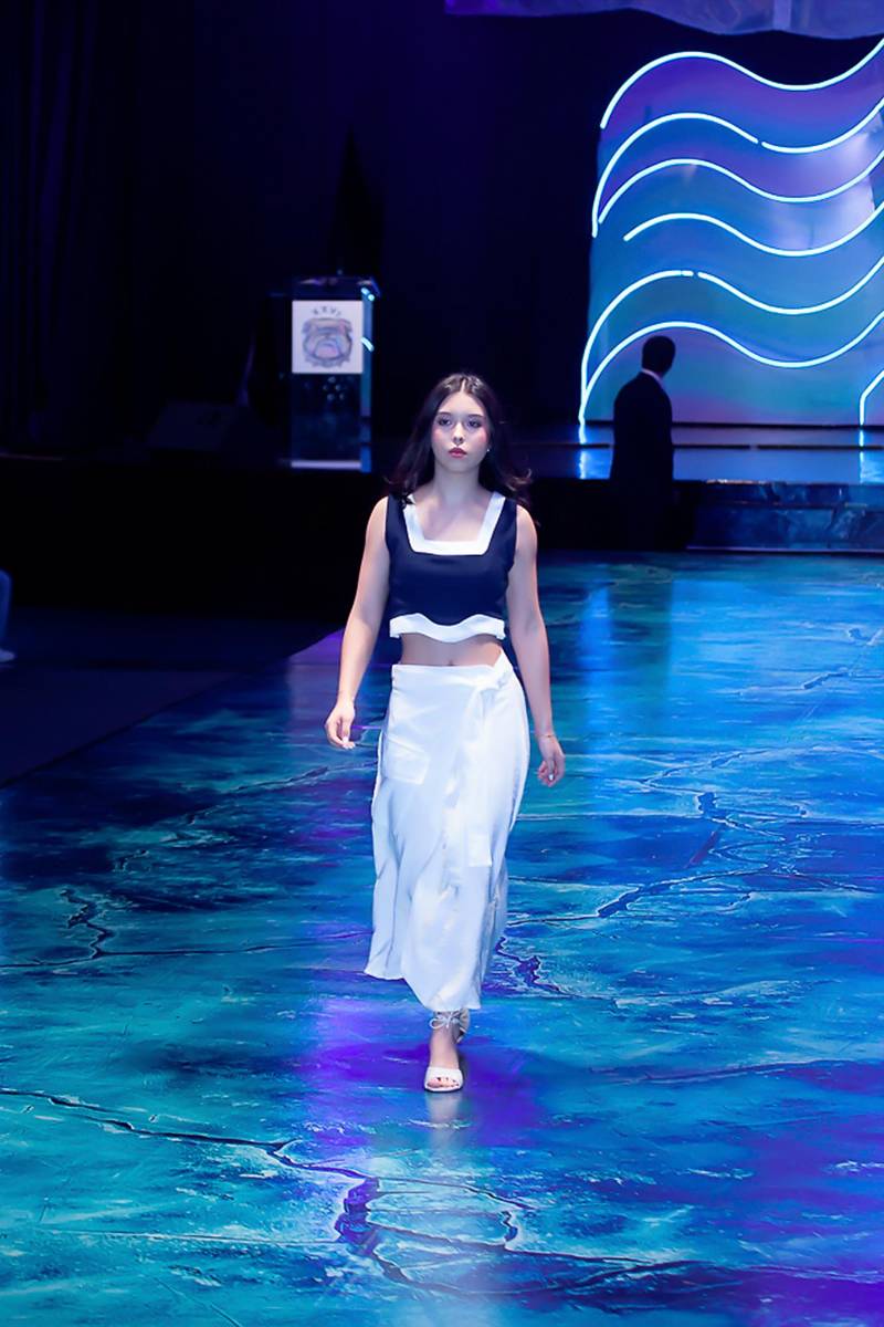 Senior Fashion Show 2026 de la Escuela Internacional Sampedrana, parte 2