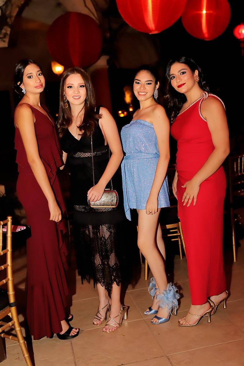 Senior Dinner 2023 de la Escuela Americana