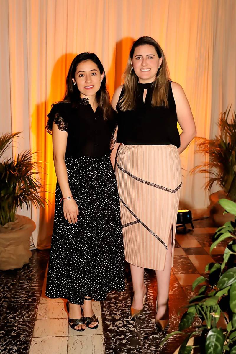 Angie Cacacho y Andrea Saenz