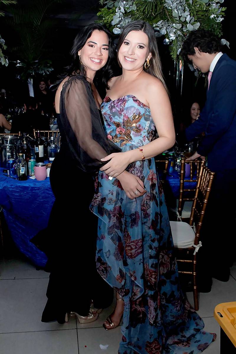 Cristina y María Andrea Ramírez.