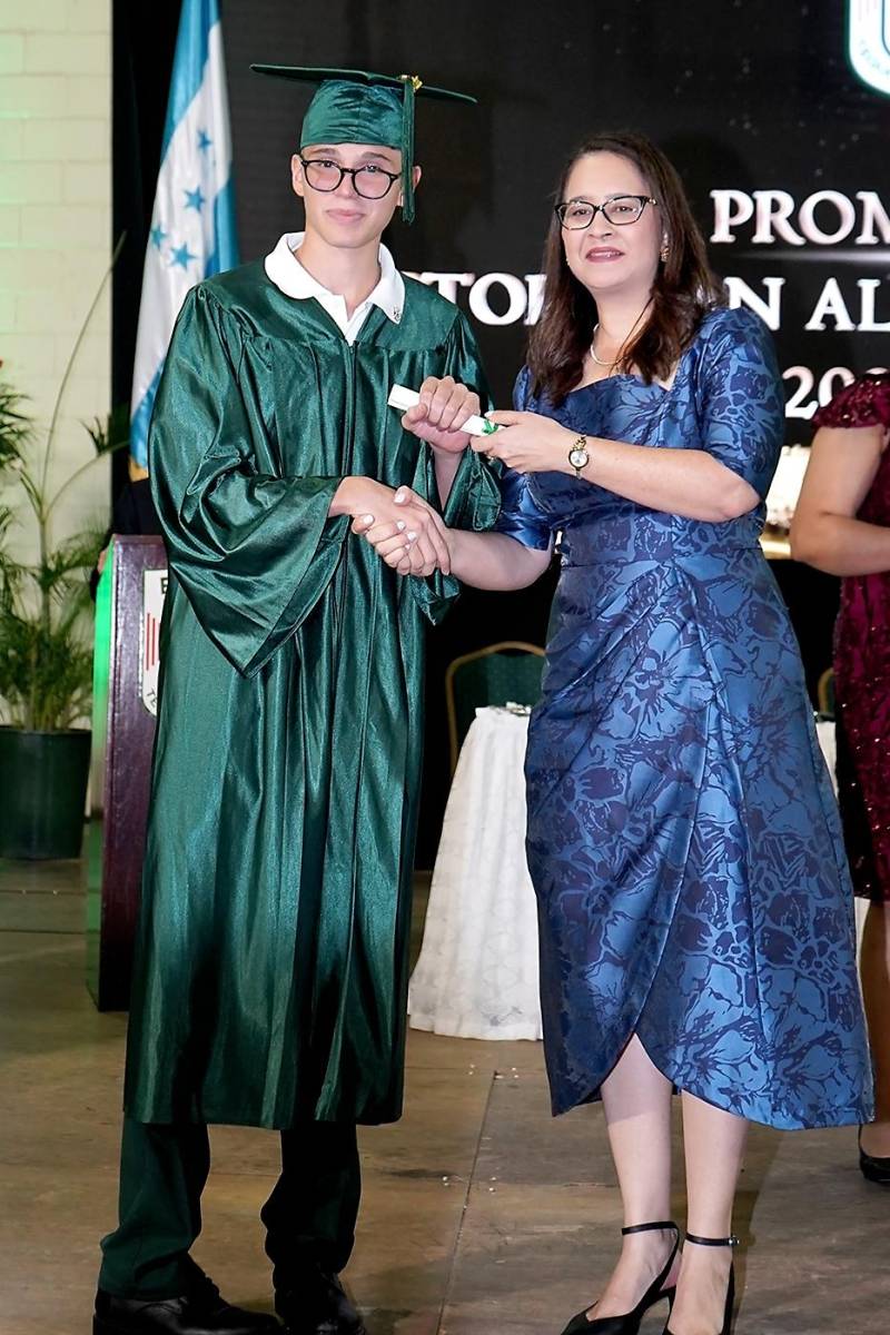 Graduación de los seniors 2024 de Elvel School