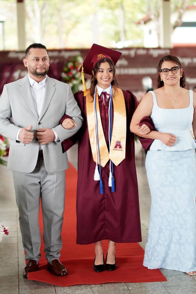 Graduación de los seniors 2026 de Mayan School