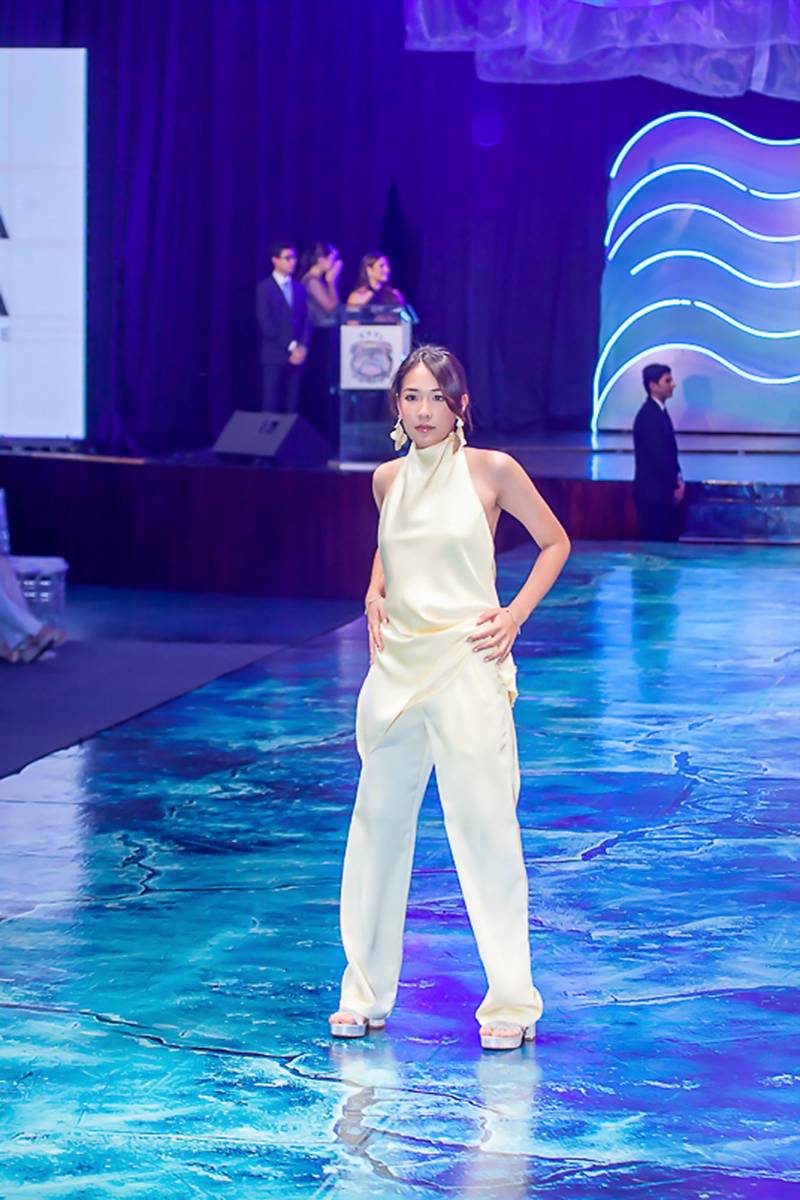 Senior Fashion Show 2026 de la Escuela Internacional Sampedrana, parte 1
