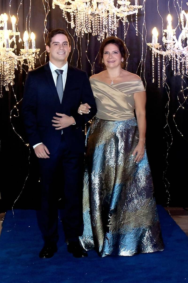 Roberto Andrés Suazo y su madre Roxana Molina