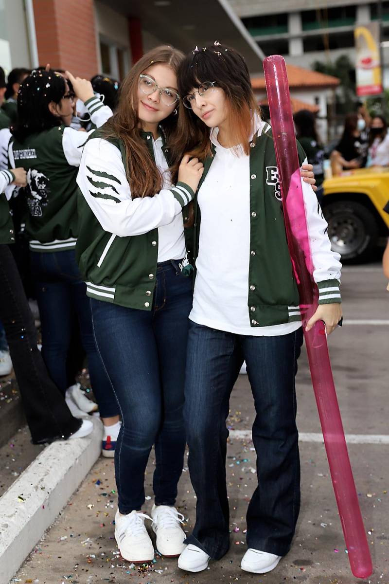 Daniela Ramírez y Valentina Azzad