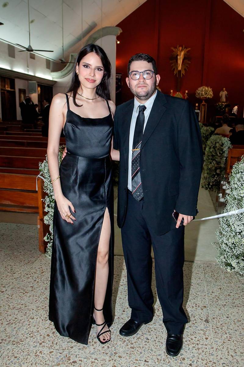 Karla Rodríguez y Wilfredo Aplican.