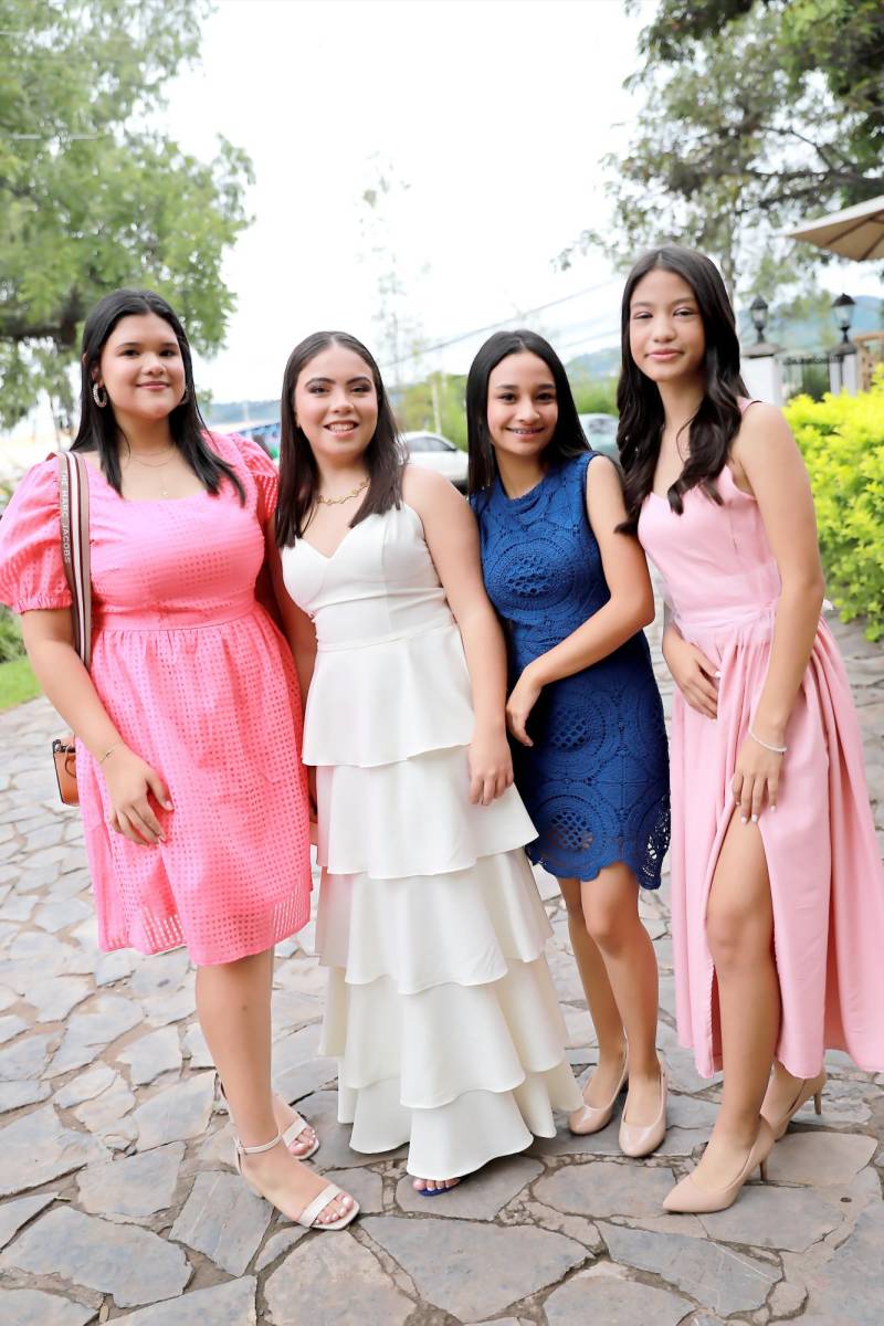 Mariangel Rojas, María Valeria Molina, Paulina Martínez y Sofía Méndez.