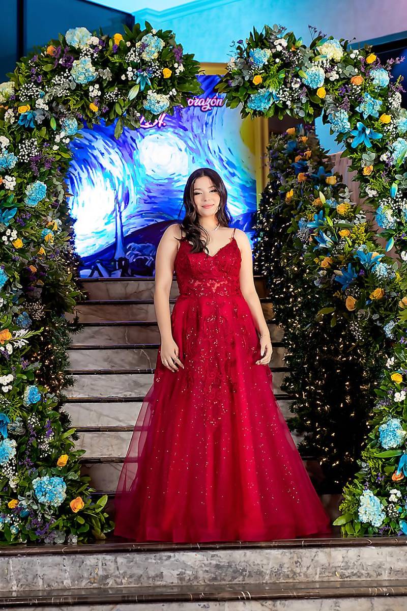 Ana Ponce.