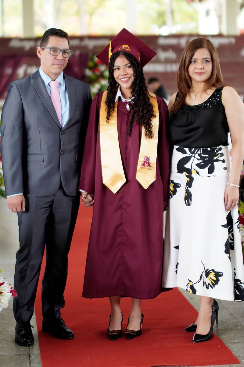 Graduación de los seniors 2026 de Mayan School