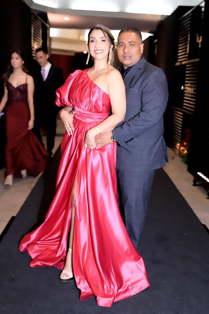 Invitados a la prom 2025 de DelCampo School